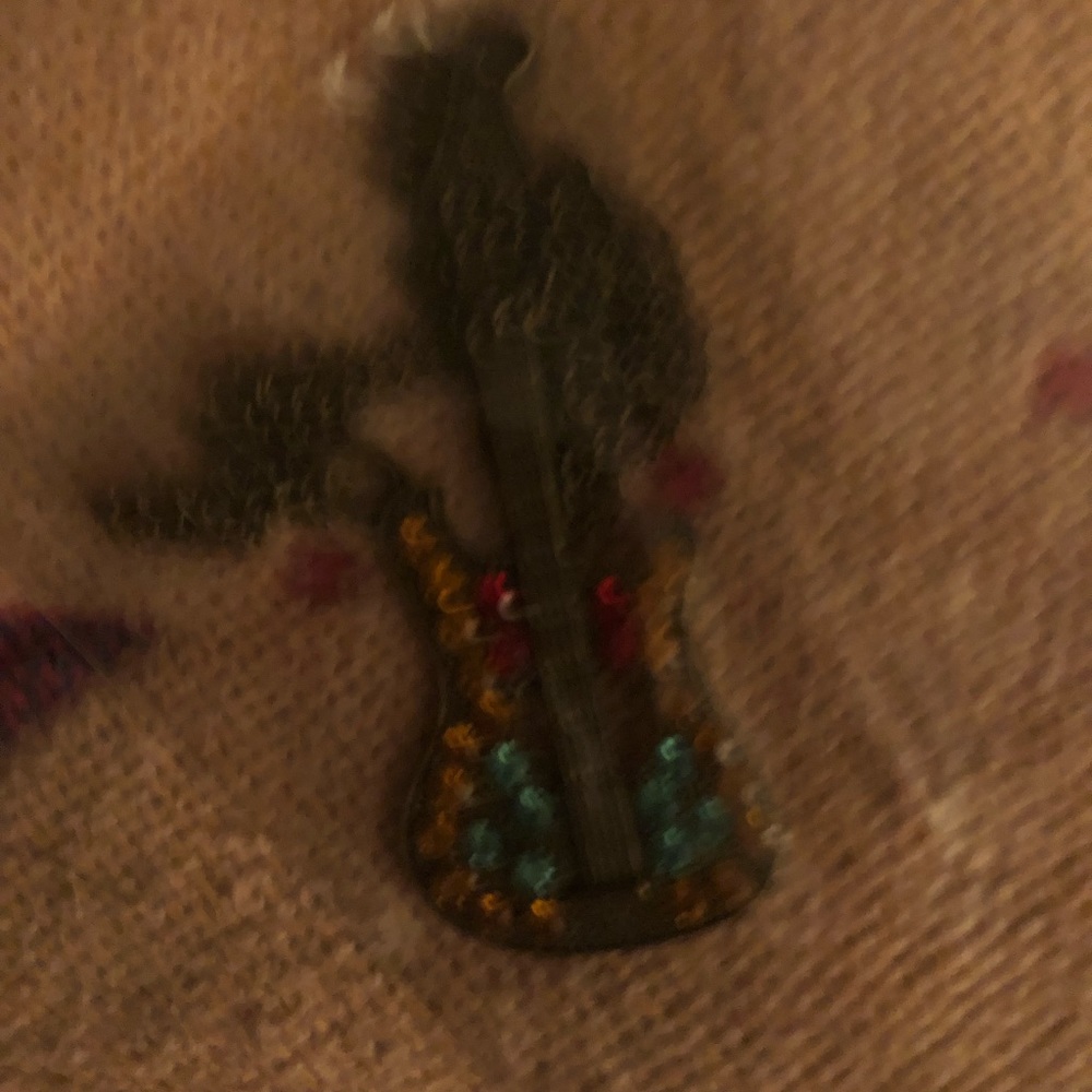 Guitar necklace